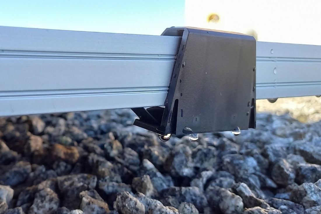 Solar water drain clip